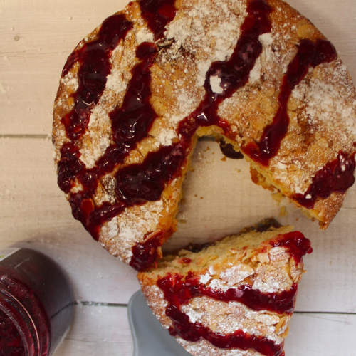 Raspberry Bakewell cake